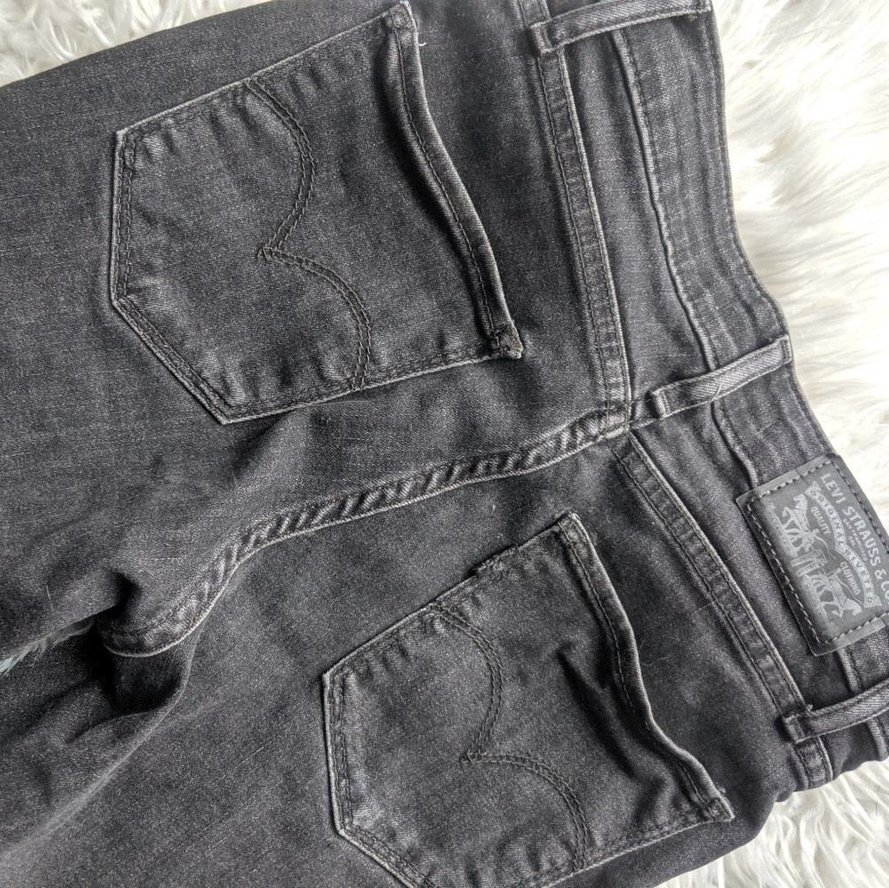 Levi's 721 Highrise Skinny Jean